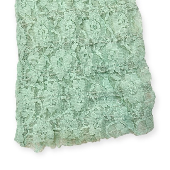 โขSOLDโขโข Free People One Madison Floral Lace Top Sz M Pastel Sage Green - Picture 7 of 10